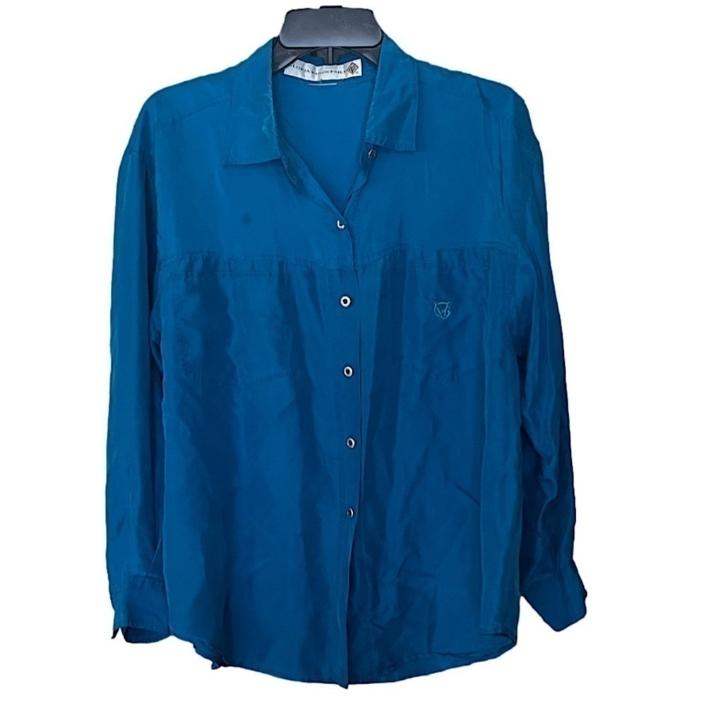 Vintage Gloria Vanderbilt 100% Silk shirt